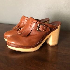 Madewell Classic Fringe Clogs